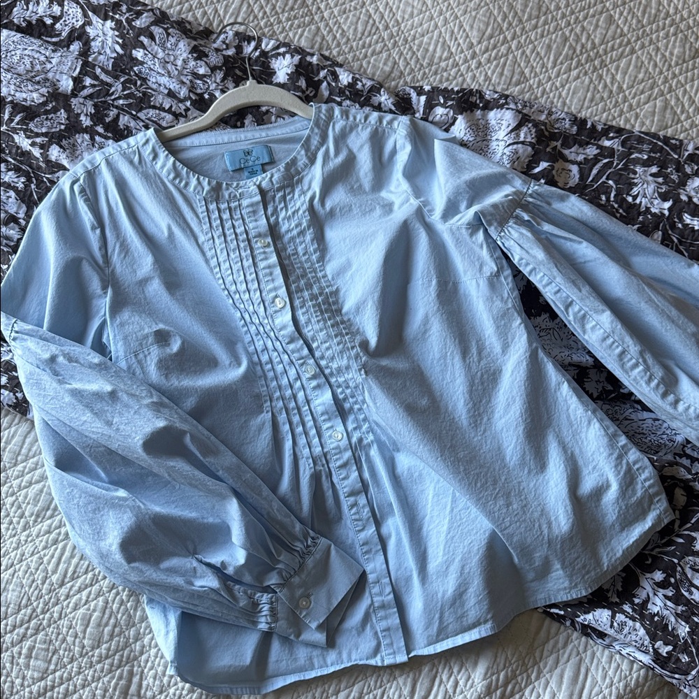 Cece Cotton Balloon Sleeve Blouse in Blue